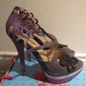 Poetic License Gray and Purple Pumps